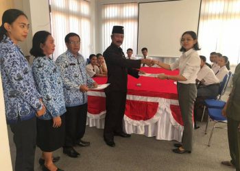 Serah Terima Siswa Magang Dari SMK Negeri 1 Singaraja Di Dinas Kebudayaan