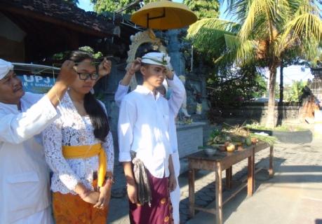 Upacara Upanayana Siswa Baru 2019/2020