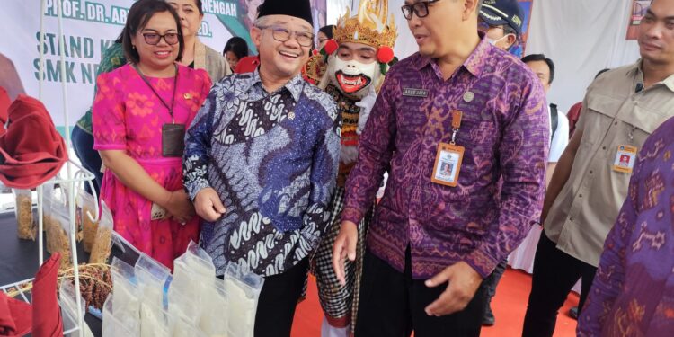 Sorghum (Jagung Gembal) Kembali Bergema, SMK Negeri 1 Singaraja Tampilkan Produk Sorghum di Peresmian Revitalisasi Pendidikan
