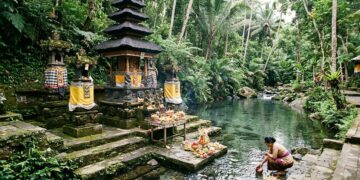 Makna Tirta: Harmoni Spiritual dan Sains dalam Tradisi Hindu di Bali