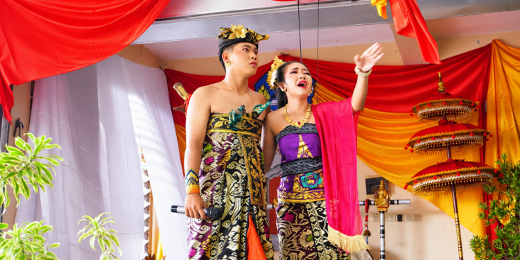 Drama Berbahasa Bali Sebagai Upaya Melestarikan Budaya Bali