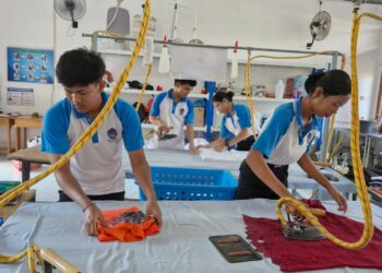 TEFA SMENSI LAUNDRY: MEMBANGUN GENERASI TERAMPIL, MANDIRI, DAN SIAP KERJA