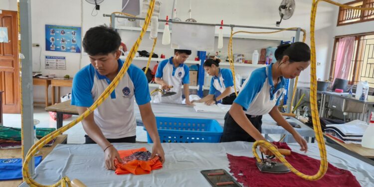 TEFA SMENSI LAUNDRY: MEMBANGUN GENERASI TERAMPIL, MANDIRI, DAN SIAP KERJA